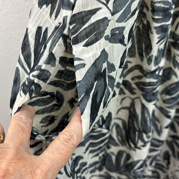 Hayden black & dark gray leaf print silk-organza - like square neck A line dress - Picture 5 of 8